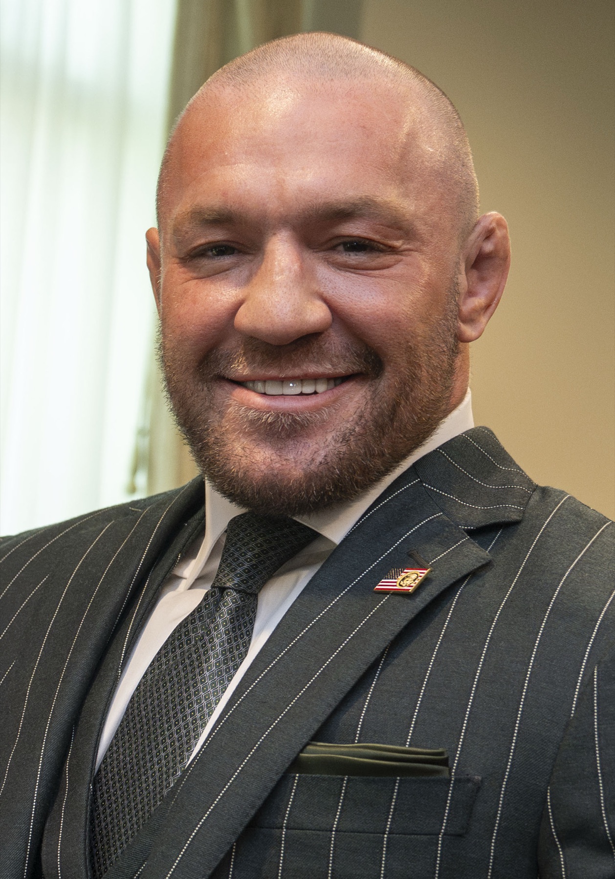 McGregor tillbaka i buren — möter Holloway på UFC 329 i helgen